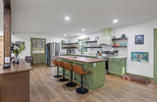 Pikeville House | Hemlock Haven – Perfect for Groups of 16