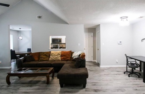 Pooler House | Hero House*3BR/2BA*Pet Friendly
