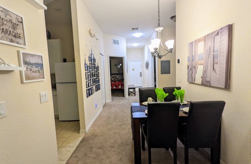 Bahama Bay Condo | Hidden Oasis 20 minutes from Disney and Universal
