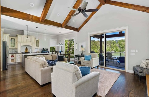West Union House | Hideaway Cove on Lake Keowee