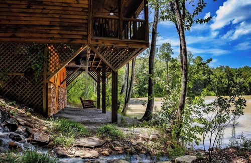 Floyd Dale Cabin | Hideaway Haven – A Private Retreat on 100 Acres