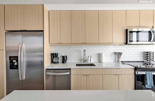 Glenwood South Apartment | High-Rise Apt Raleigh Free Parking & Sunset View 2