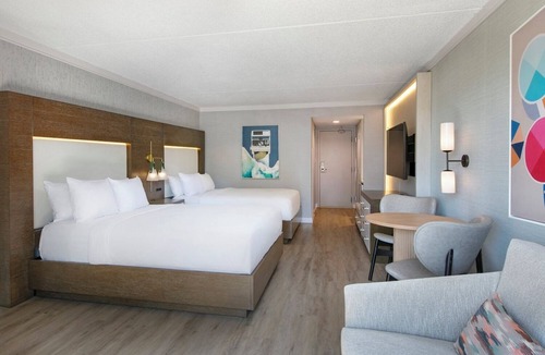 Shipyard Plantation Hotel | High Tides and Good Vibes! Beachfront, with Outdoor Pool, Near Chaplin Park