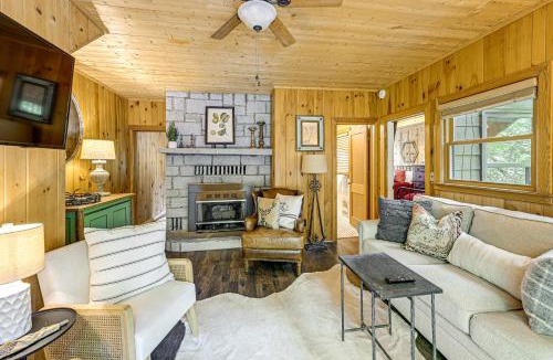 Mirror Lake House | Hike, Fish & Explore: Family Retreat in Highlands