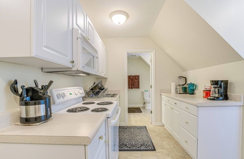 Wake Forest Apartment | Hike, Golf & Boat: Wake Forest Home w/Yard