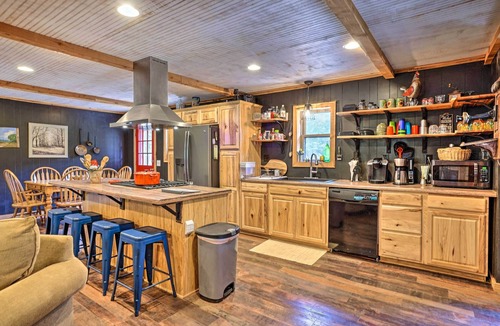 New Site House | Hike On-Site: Classic Cabin Nature Retreat