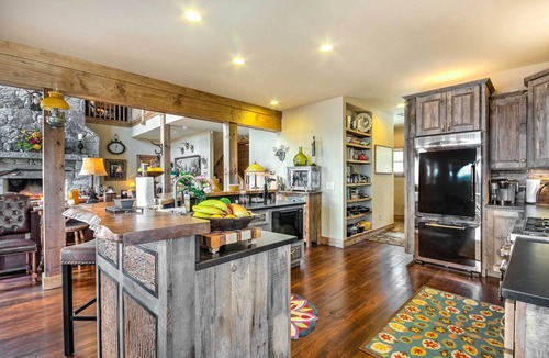 Sapphire Cabin | Hike, Ski & Explore! Mtn-View Cabin in Sapphire