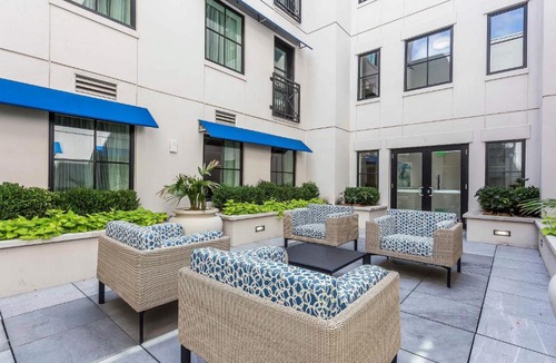 Cannonborough Elliotborough Hotel | Hilton Vacation Club King 583 Charleston