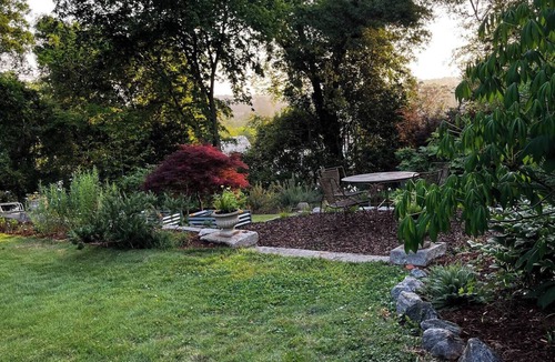 Athens House | Historic 3-bedroom home in beautiful Athens. Walkable to town and Campus.