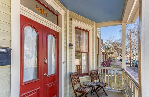 Dixon Park House | Historic 3 BR Townhouse w/Parking by Forsyth