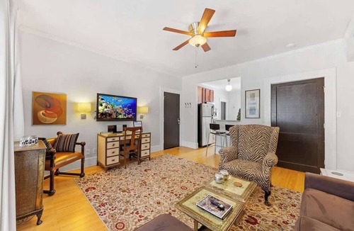 Dilworth Condo | Historic Dilworth 1BR Apartment: King Suite Near Atrium Health & Uptown