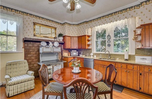 Aiken House | Historic Estate with Cottages, Pool & Private Event Grounds