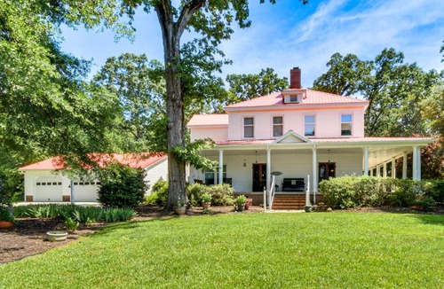 Seneca House | Historic Farmhouse: Memorable Moments Near Clemson