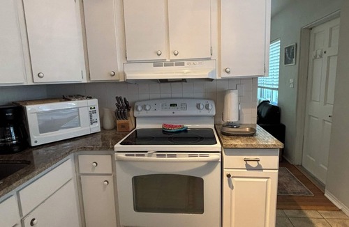 St. Petersburg House | Historic Home in a great downtown walkable neighborhood in St Petersburg Fl.