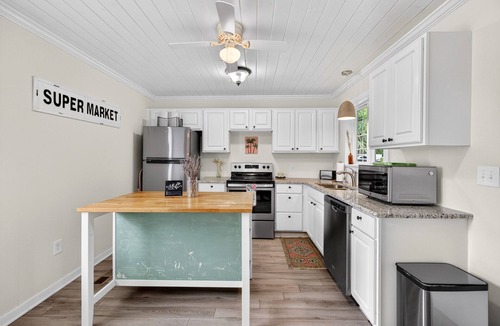 Georgetown House | Historic Kings on Queen Cottage in Georgetown's Historic District, just 10 min to beach.