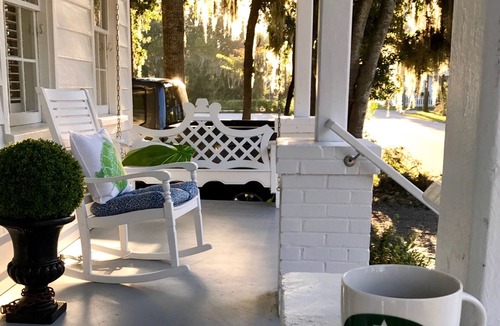 Historic District Cottage | Historic Renovation Award Winner! 5 Stars!