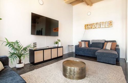 Old City Apartment | Historic Sterchi Loft on Gay St