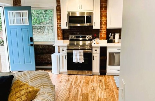 Summerville Condo | Historic Summerville Condo