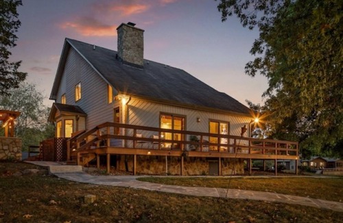 Chickamauga Lake House | Hiwassee Riverfront 6 BR/4.5 BA House