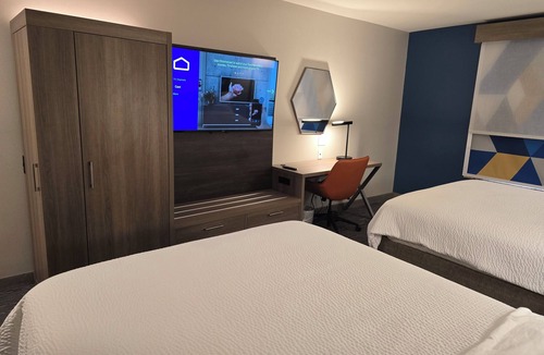 Smithfield Hotel | Holiday Inn Express Hotel & Suites Smithfield - Selma I -95 by IHG