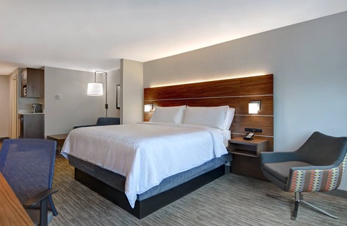 Anderson Hotel | Holiday Inn Express Hotel & Suites Anderson-I-85 by IHG
