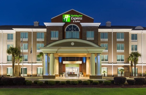Florence Hotel | Holiday Inn Express Hotel & Suites Florence I-95 at Hwy 327 by IHG