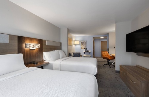 Savannah Hotel | Holiday Inn Express Savannah Airport by IHG