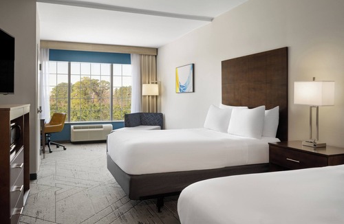Aiken Hotel | Holiday Inn Express & Suites Aiken by IHG