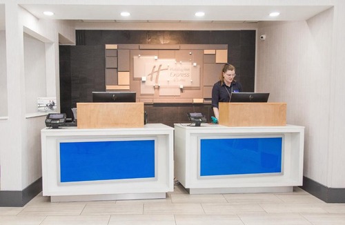Columbia Hotel | Holiday Inn Express & Suites Columbia-Fort Jackson by IHG