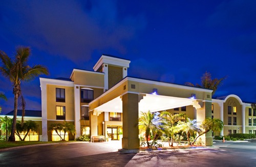 Vero Beach Hotel | Holiday Inn Express Vero Beach-West, an Ihg Hotel