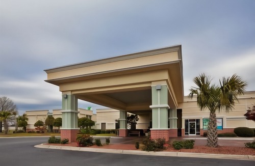 Lumberton Hotel | Holiday Inn Lumberton, an IHG Hotel