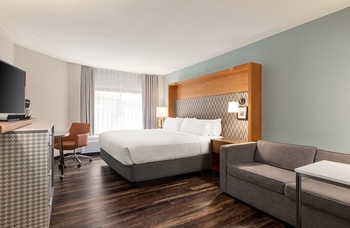 Airport North Hotel | Holiday Inn Orlando International Airport by IHG