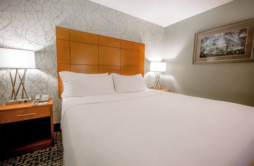 Glenwood South Hotel | Holiday Inn Raleigh Downtown - Capital by IHG