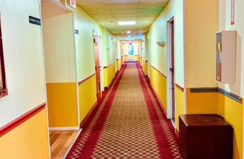 Greensboro Hotel | Holiday Lodge - Greensboro/Lake Oconee