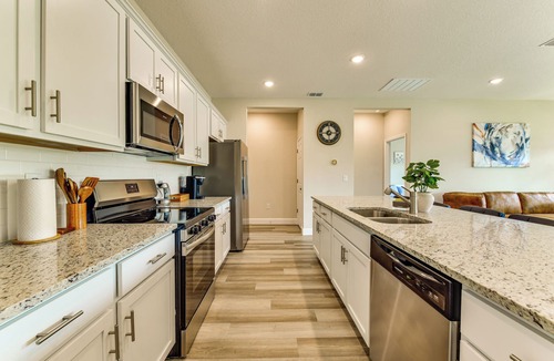 North Port Cottage | Home < 1-mi Walk to Warm Mineral Springs Park!