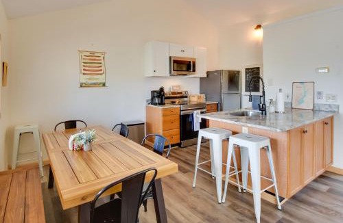 Seneca House | Home 11 Mi to Clemson: Lake-View Balcony & Dock!
