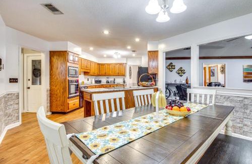 Hinesville House | Home 2.5 Mi to Fort Stewart w/Heated Pool