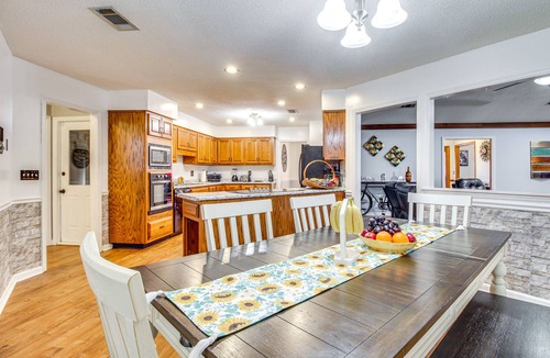 Hinesville House | Home 2.5 Mi to Fort Stewart w/Heated Pool