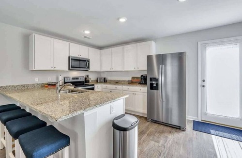 Port Wentworth Condo | Home Sweet Home w/King Bed