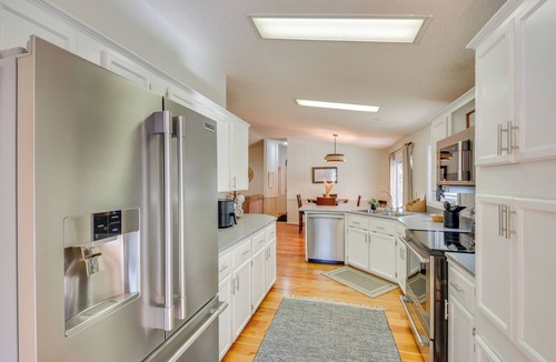Seneca House | Home w/Lake Keowee Access: Sleeps 7, Coffee Bar