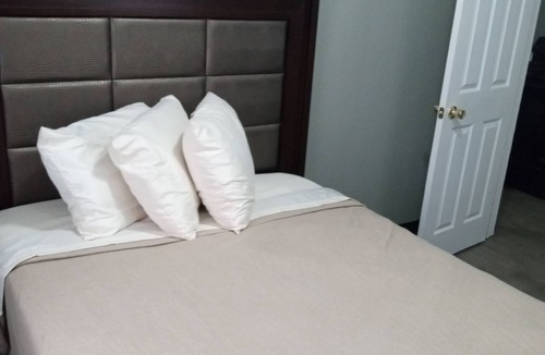Sanford Hotel | Homes-N-Courts