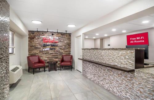 Conestee Hotel | HomeTowne Studios by Red Roof Greenville