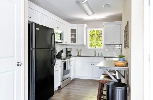 Charleston Apartment | Homey Place A Short Drive to Downtown & the Beach