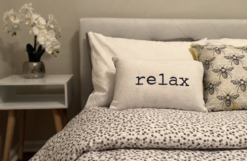 Winder House | Honey Bee in Winder GA - 5 minutes to Fort Yargo Park and Downtown!