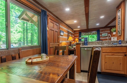 Bryson City Cabin | Honeymoon Hideaway Affordable Honeymoon Cabin near NOC
