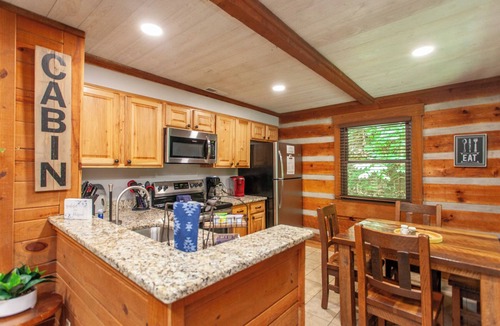 Bryson City Cabin | Honeymoon Hideaway Affordable Honeymoon Cabin near NOC