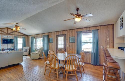 Fedhaven House | Hot Tub + Dock Access: Lake Hatchineha Getaway!