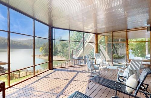 New Tazewell House | Hot Tub + Dock! Waterfront Norris Lake Log Home