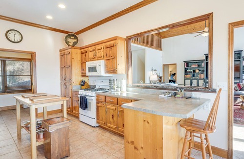 Hayesville House | Hot Tub, Mtn Views & Games! Hayesville Home