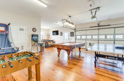 Hayesville House | Hot Tub, Mtn Views & Games! Hayesville Home